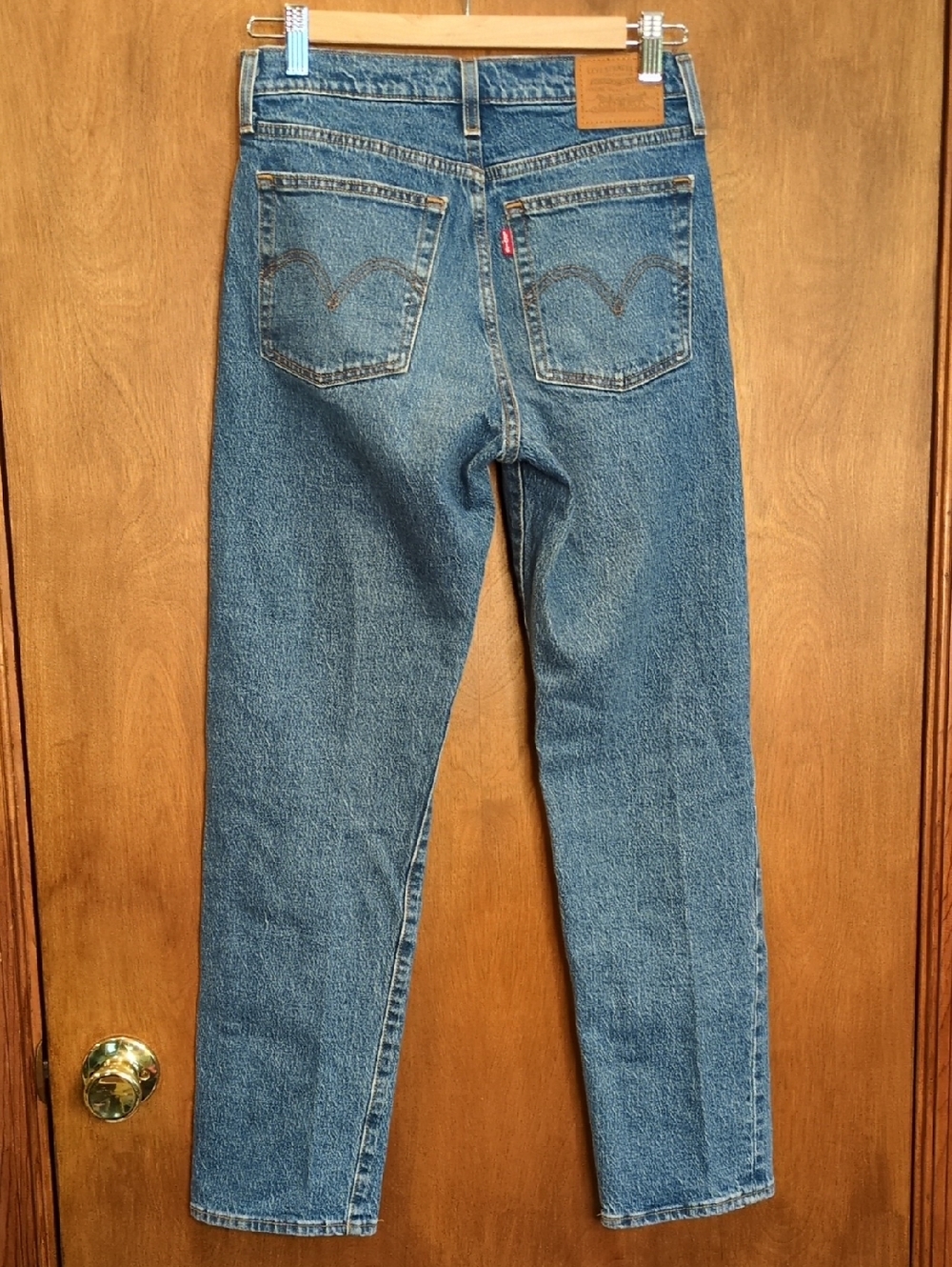 Levi's Wedgie Straight Jeans Medium Wash Size 26 - Picture 3 of 10